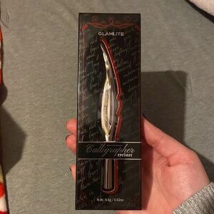 NIB Glamlite Waterproof Calligrapher Eyeliner